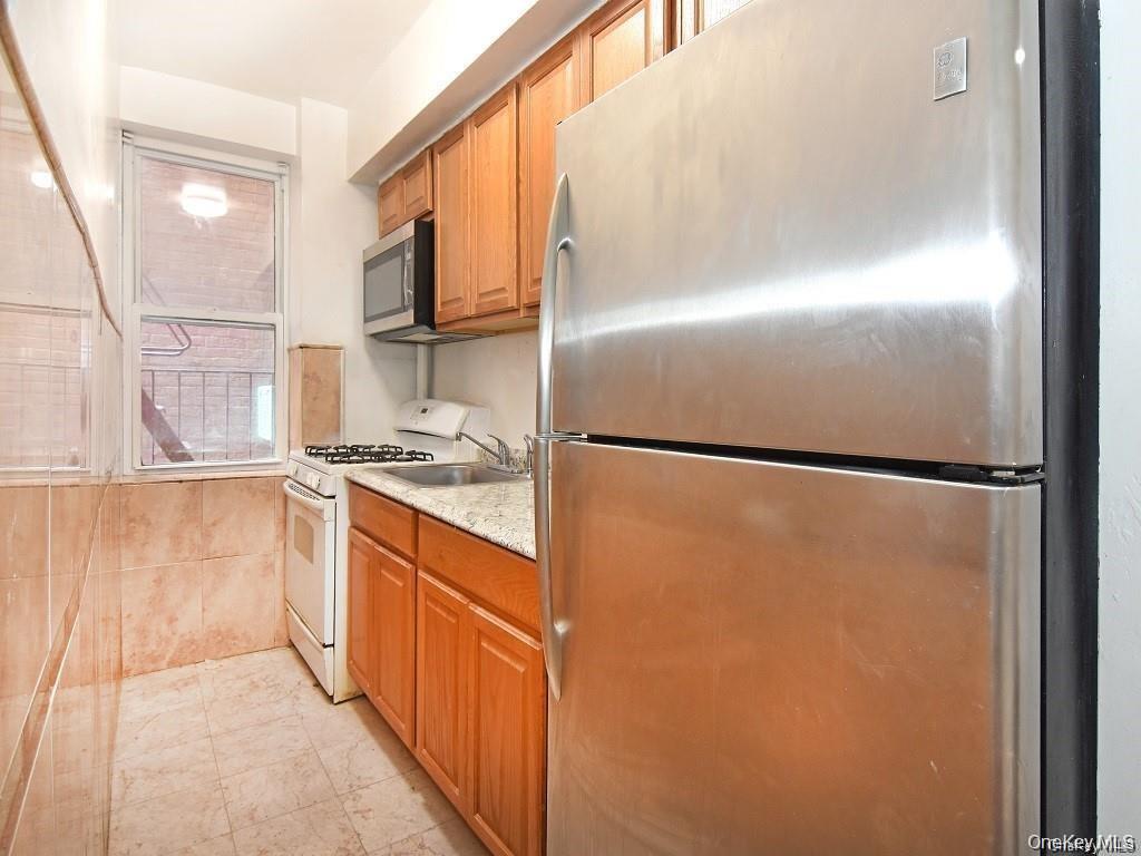 2191 Bolton St, Unit 3E photo 3