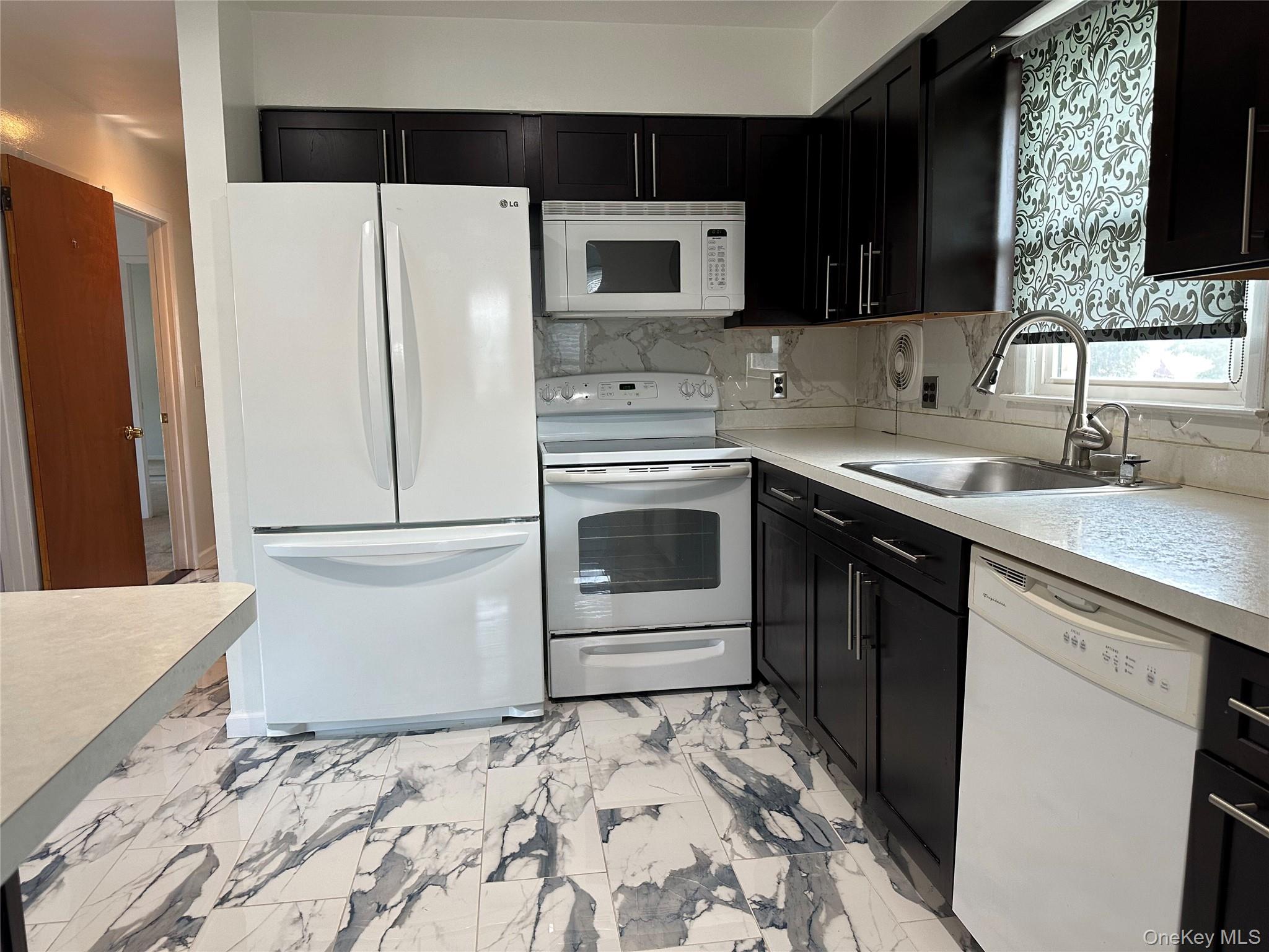 345 Travis Avenue, Unit 2 photo 6