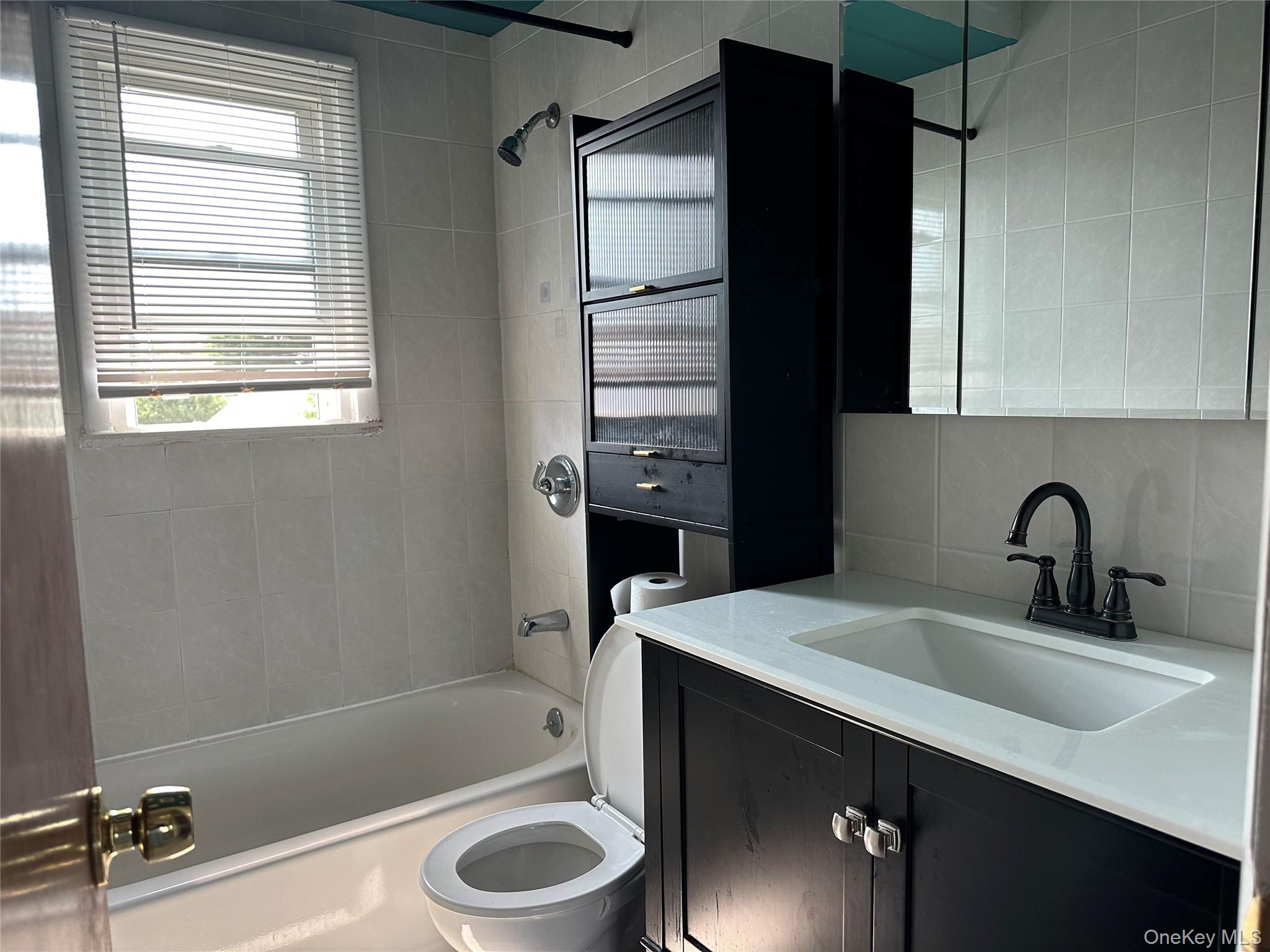 345 Travis Avenue, Unit 2 photo 8