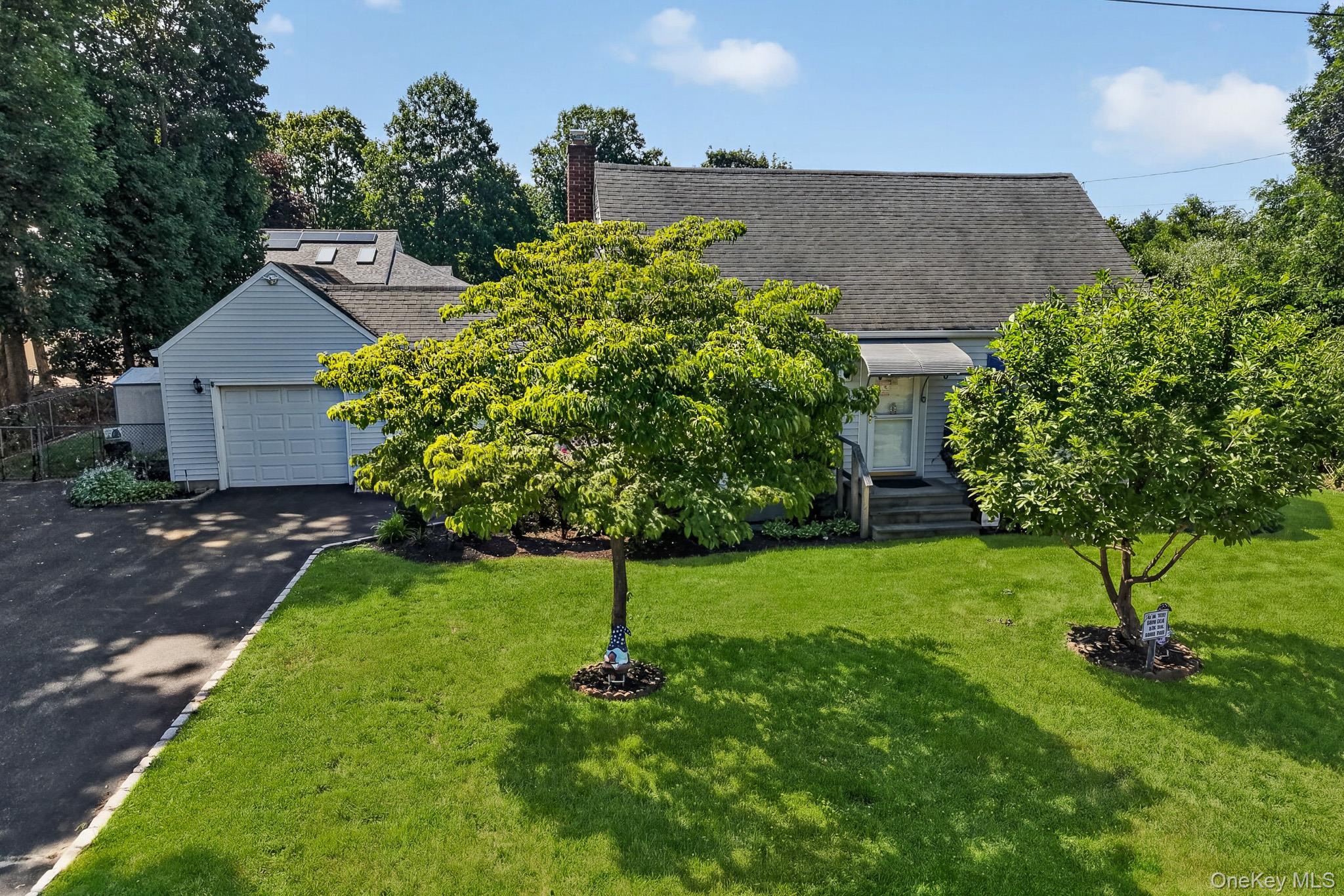 1547 Walt Whitman Road – For Sale photo 5