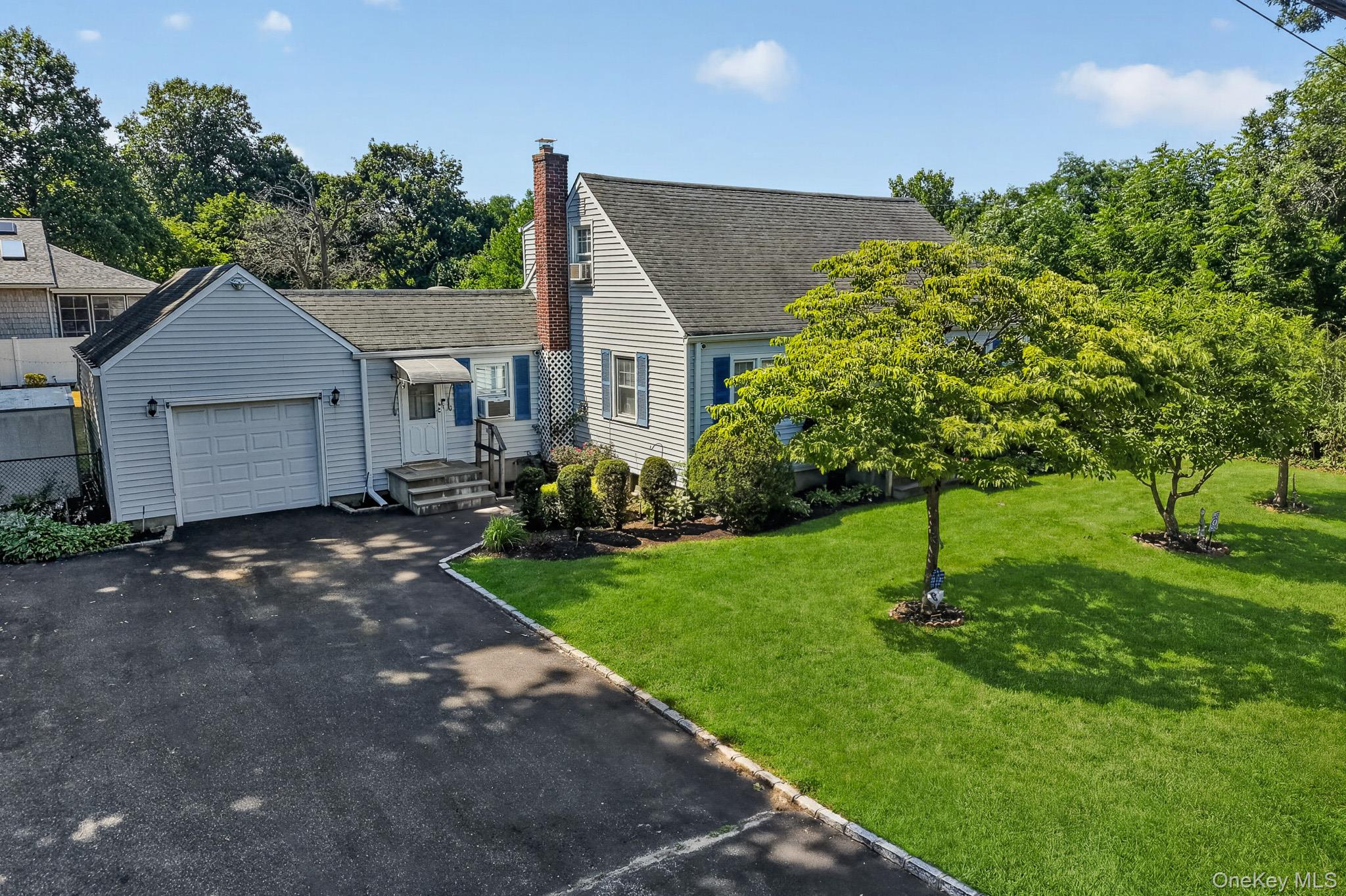 1547 Walt Whitman Road – For Sale photo 3