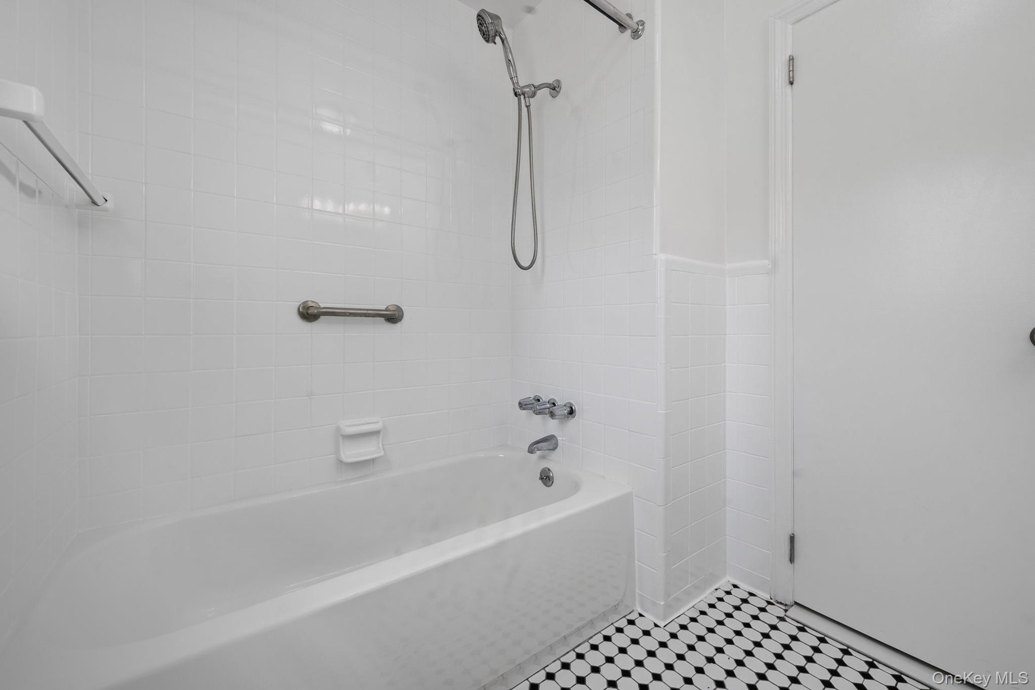 1547 Walt Whitman Road – For Sale photo 30