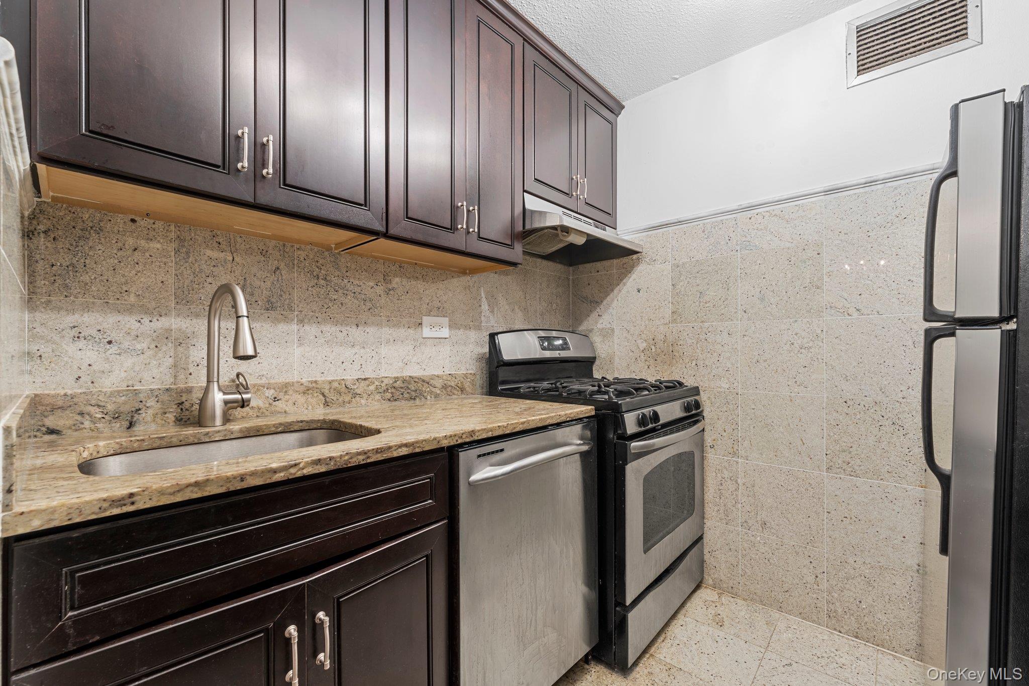 4140 Union Street, Unit 6R photo 6