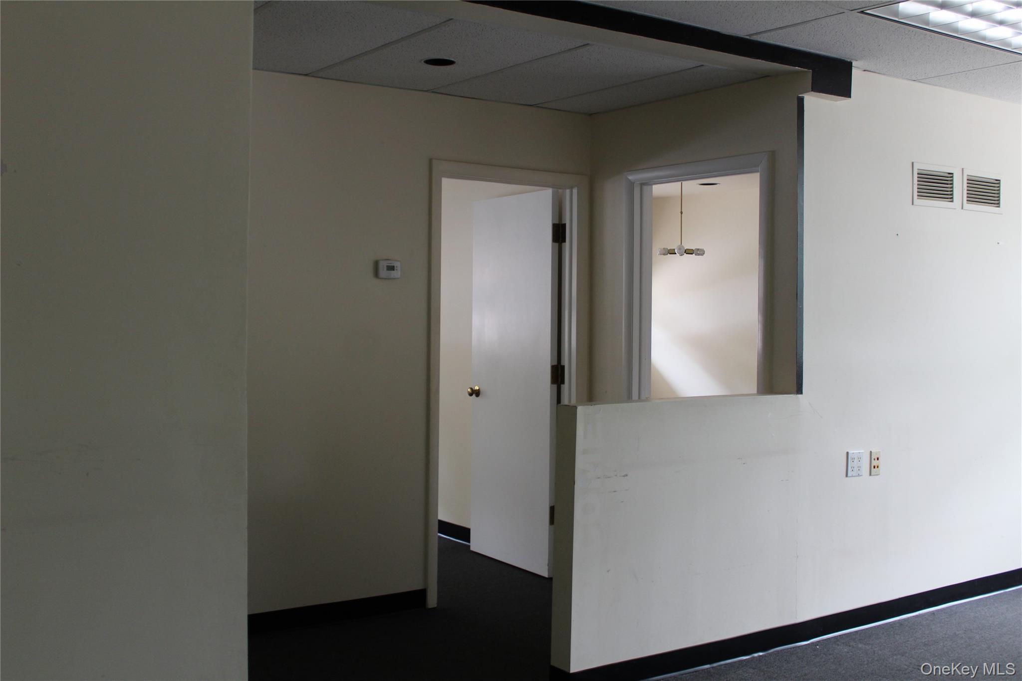 15 Moore Avenue, Unit 2R photo 5