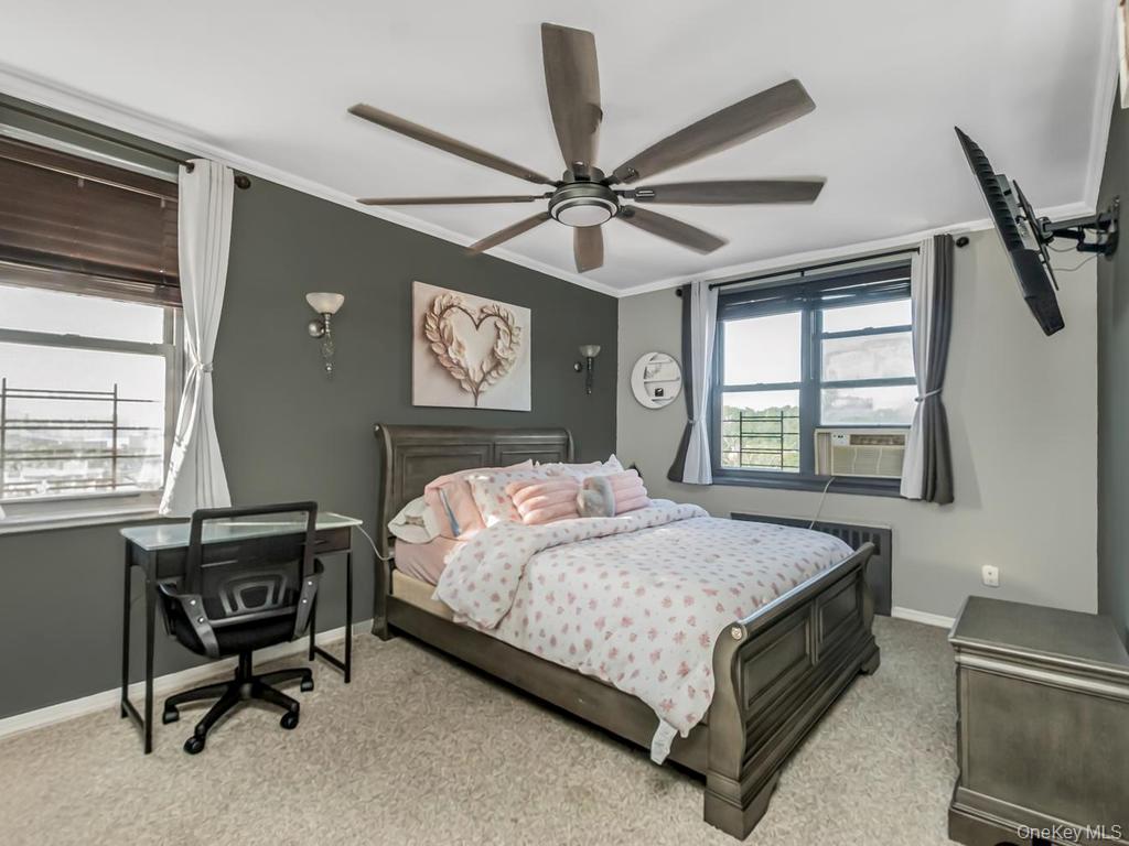 480 Riverdale Avenue, Unit 6H photo 9