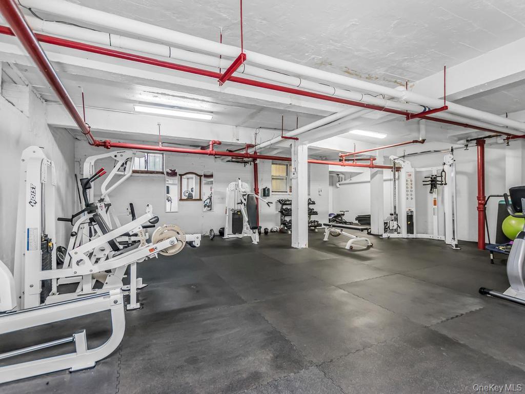 480 Riverdale Avenue, Unit 6H photo 16