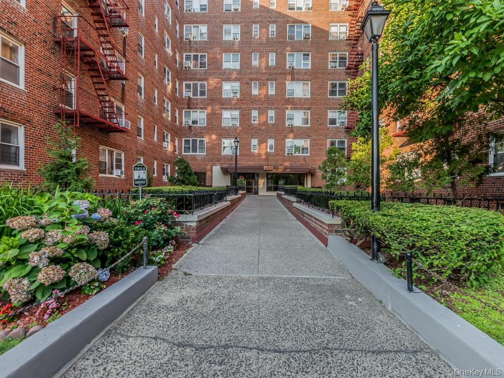480 Riverdale Avenue, Unit 6H photo 18