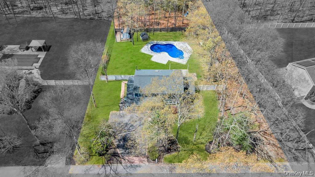 10 Ramblewood Road – For Sale photo 2