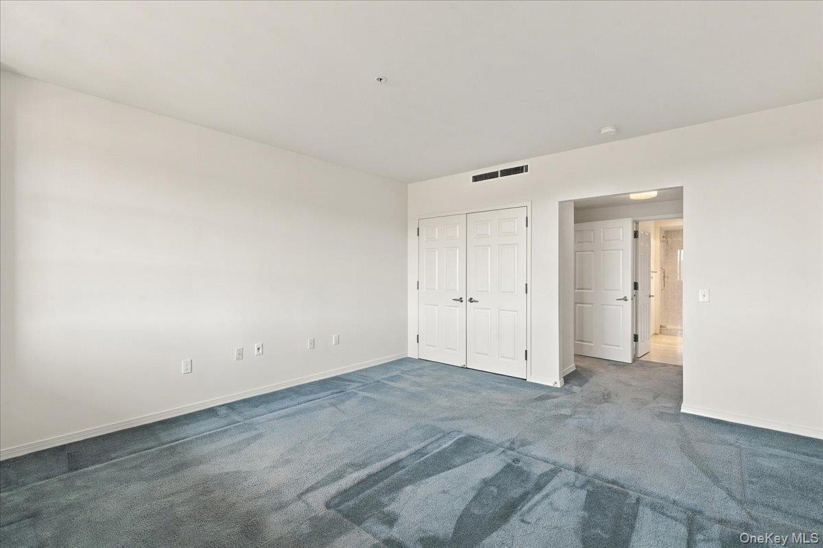 100 Harbor View Drive, Unit 651 photo 17