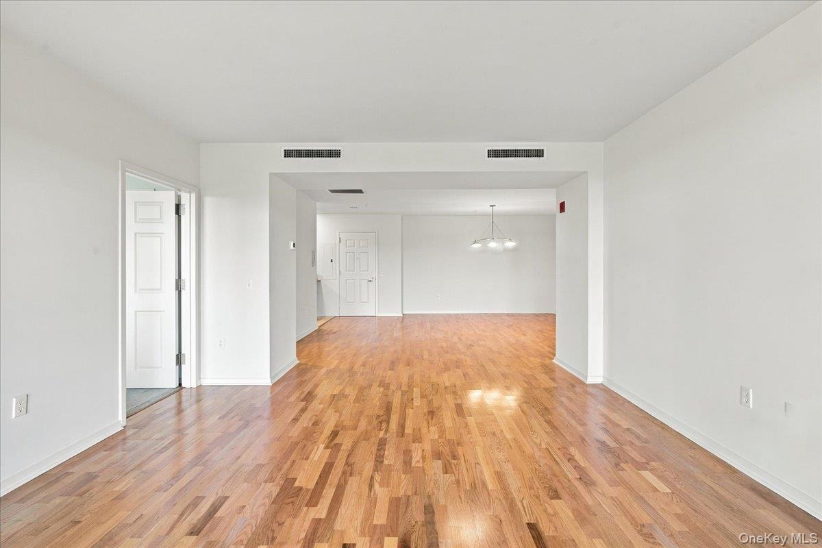 100 Harbor View Drive, Unit 651 photo 8