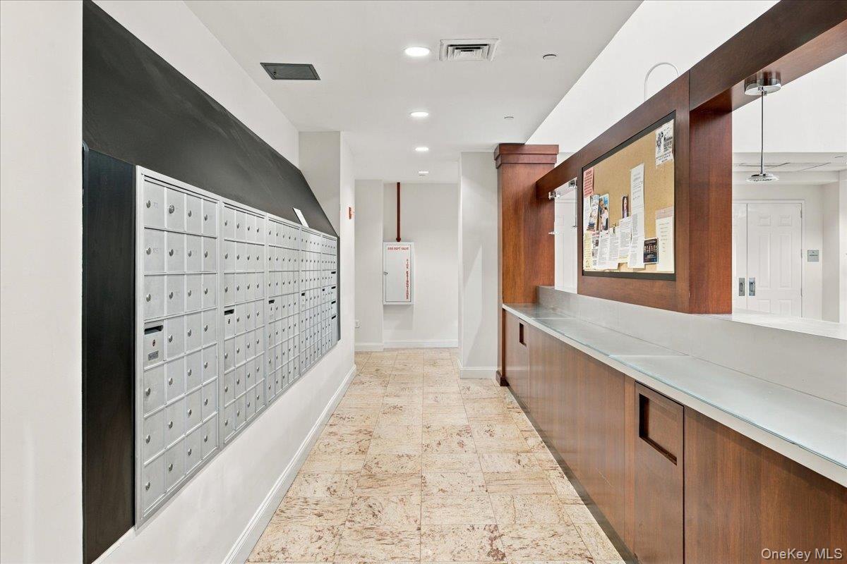 100 Harbor View Drive, Unit 651 photo 34