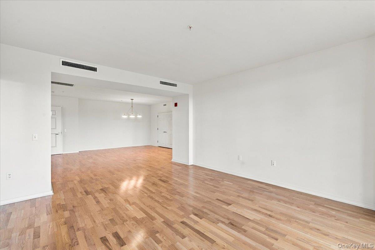 100 Harbor View Drive, Unit 651 photo 5