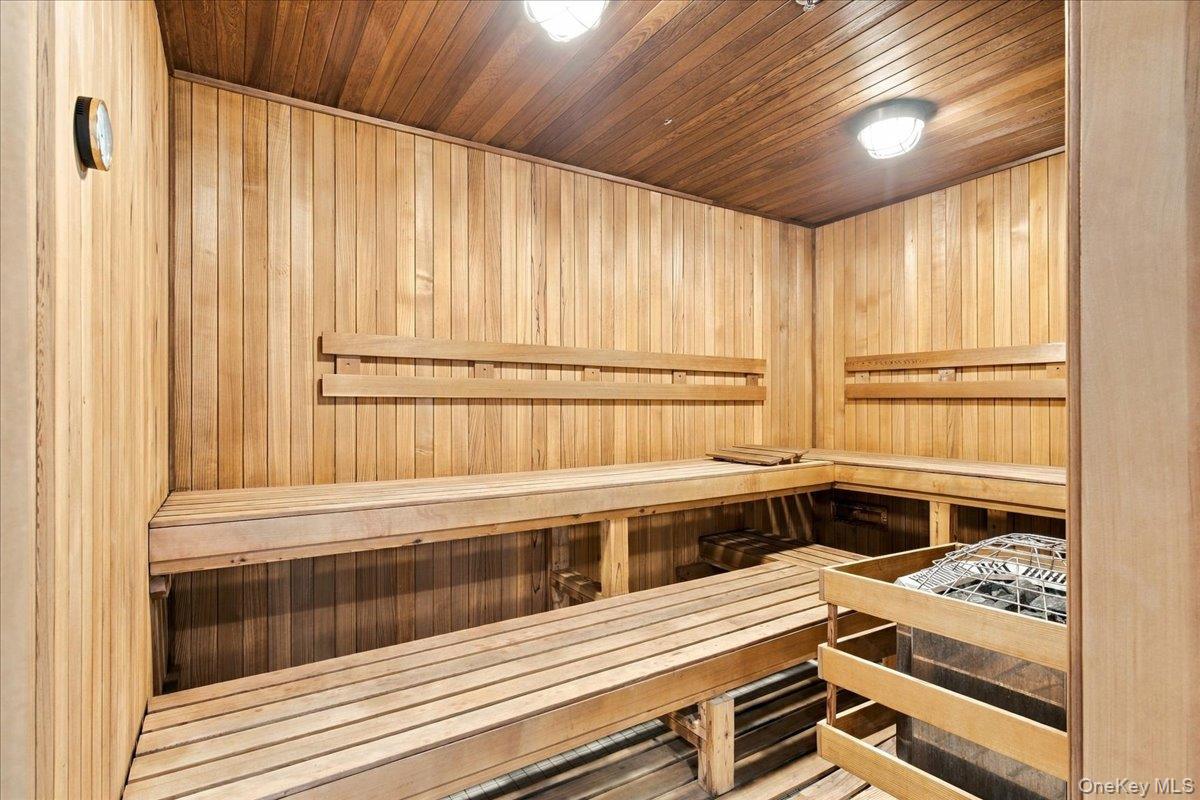 100 Harbor View Drive, Unit 651 photo 38