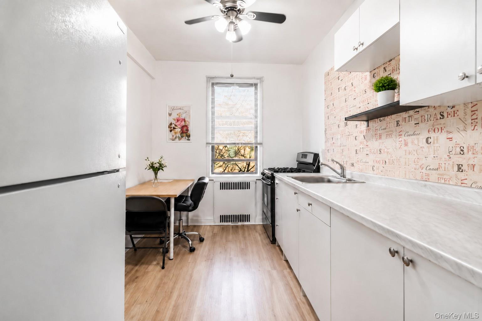 69-10 Yellowstone Boulevard, Unit 505 photo 6