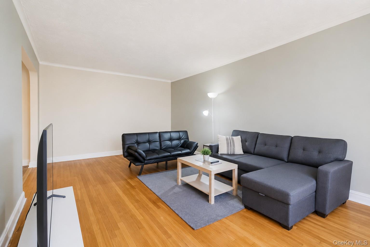 69-10 Yellowstone Boulevard, Unit 505 photo 4
