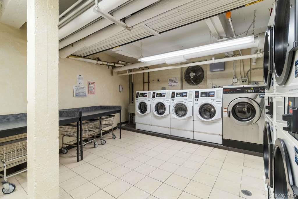 69-10 Yellowstone Boulevard, Unit 505 photo 16