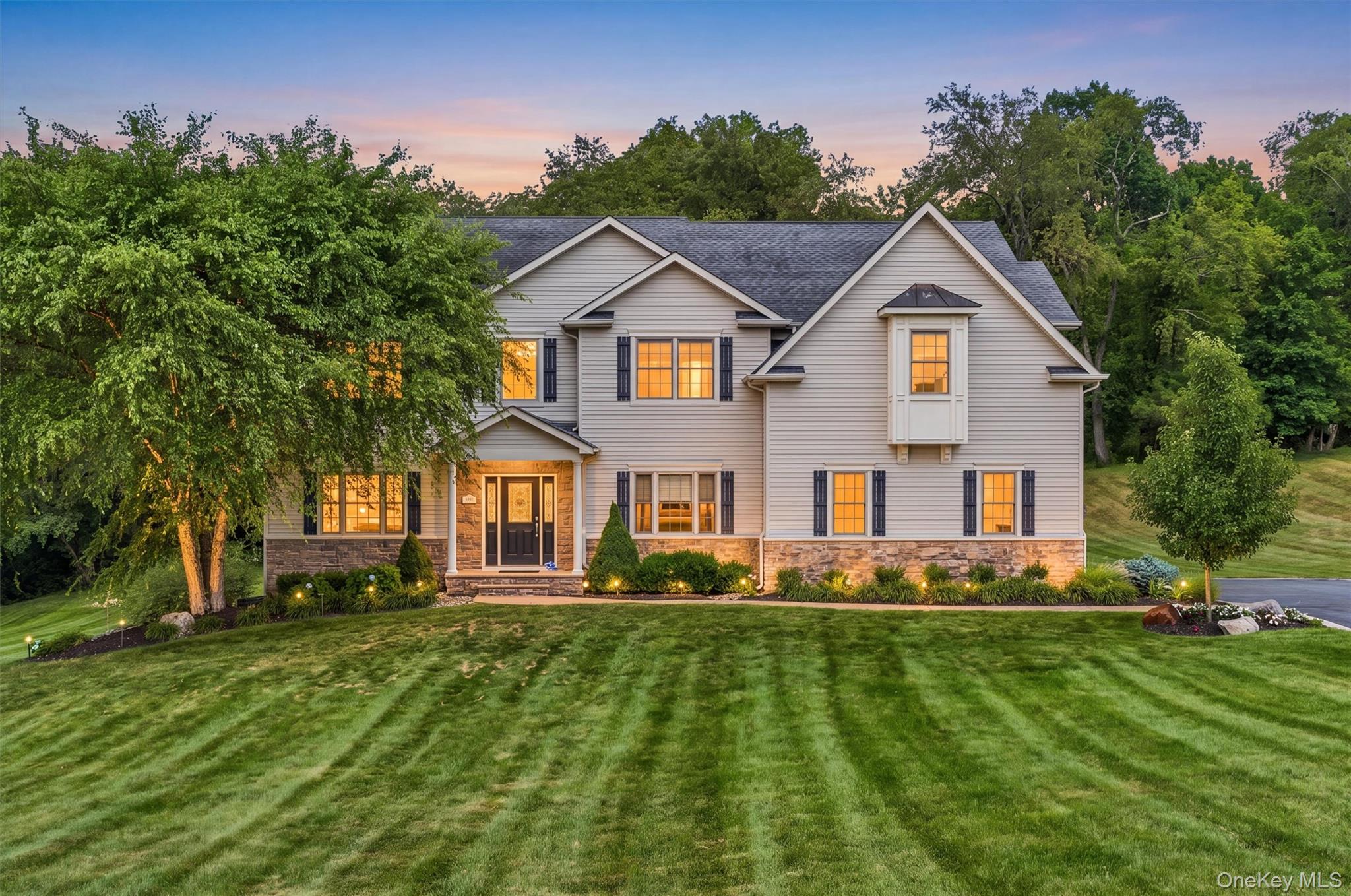 16 Canterbury Lane – For Sale