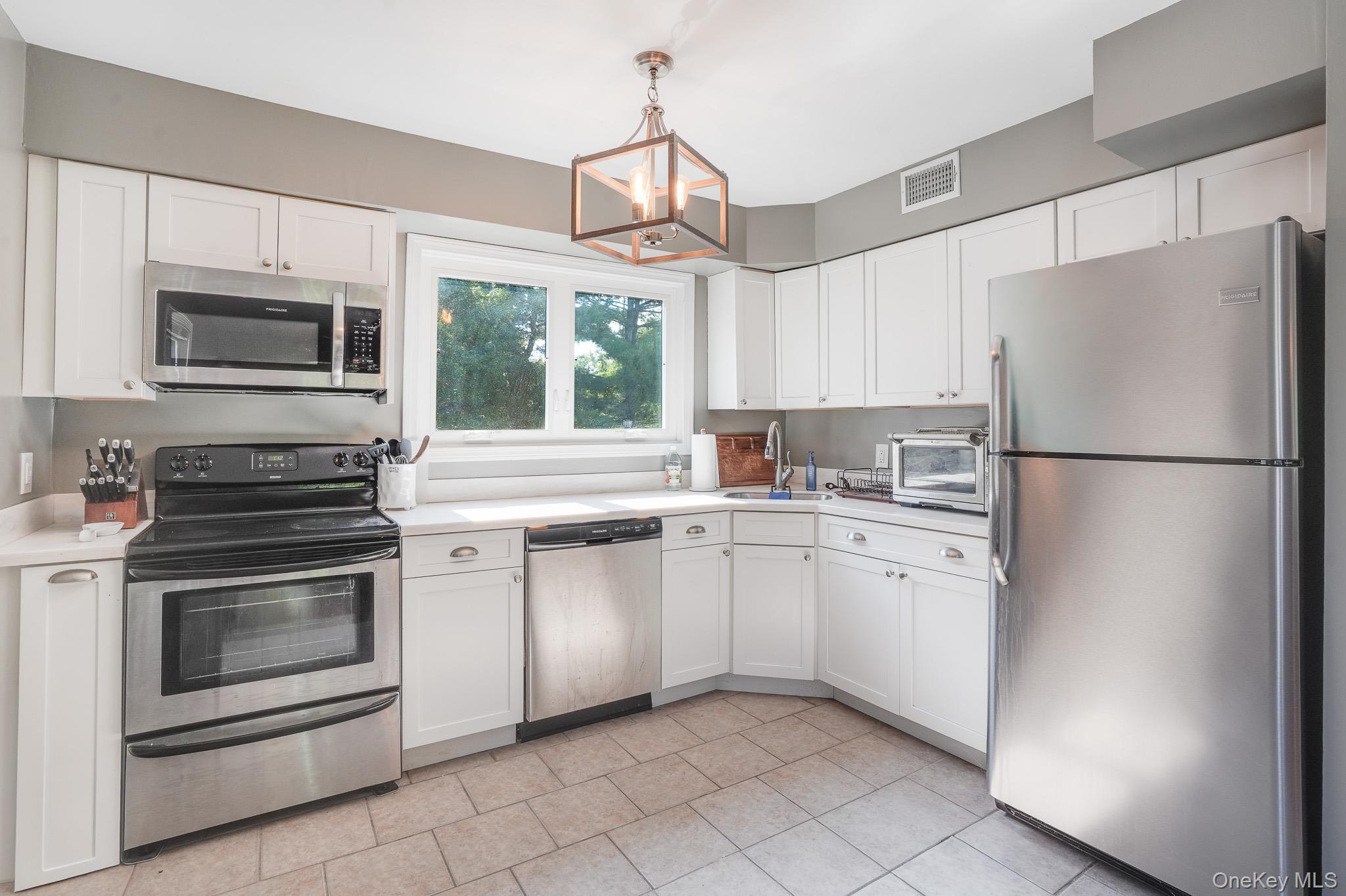 125 Stringham Road, Unit 28 photo 9