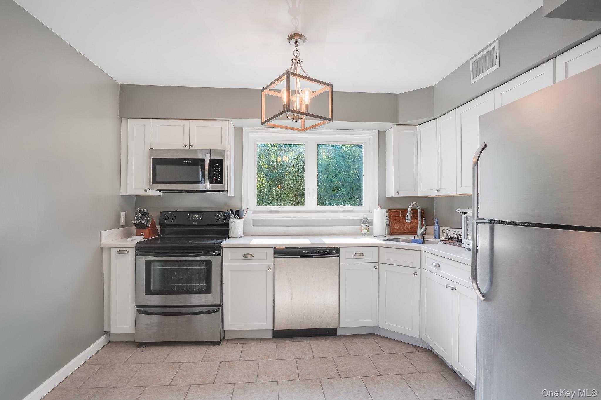 125 Stringham Road, Unit 28 photo 8