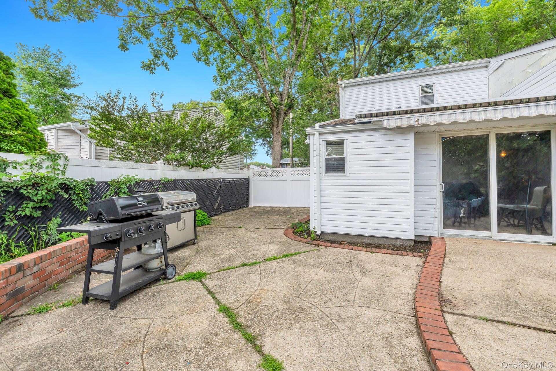 22 Cornelia Lane – For Sale photo 13
