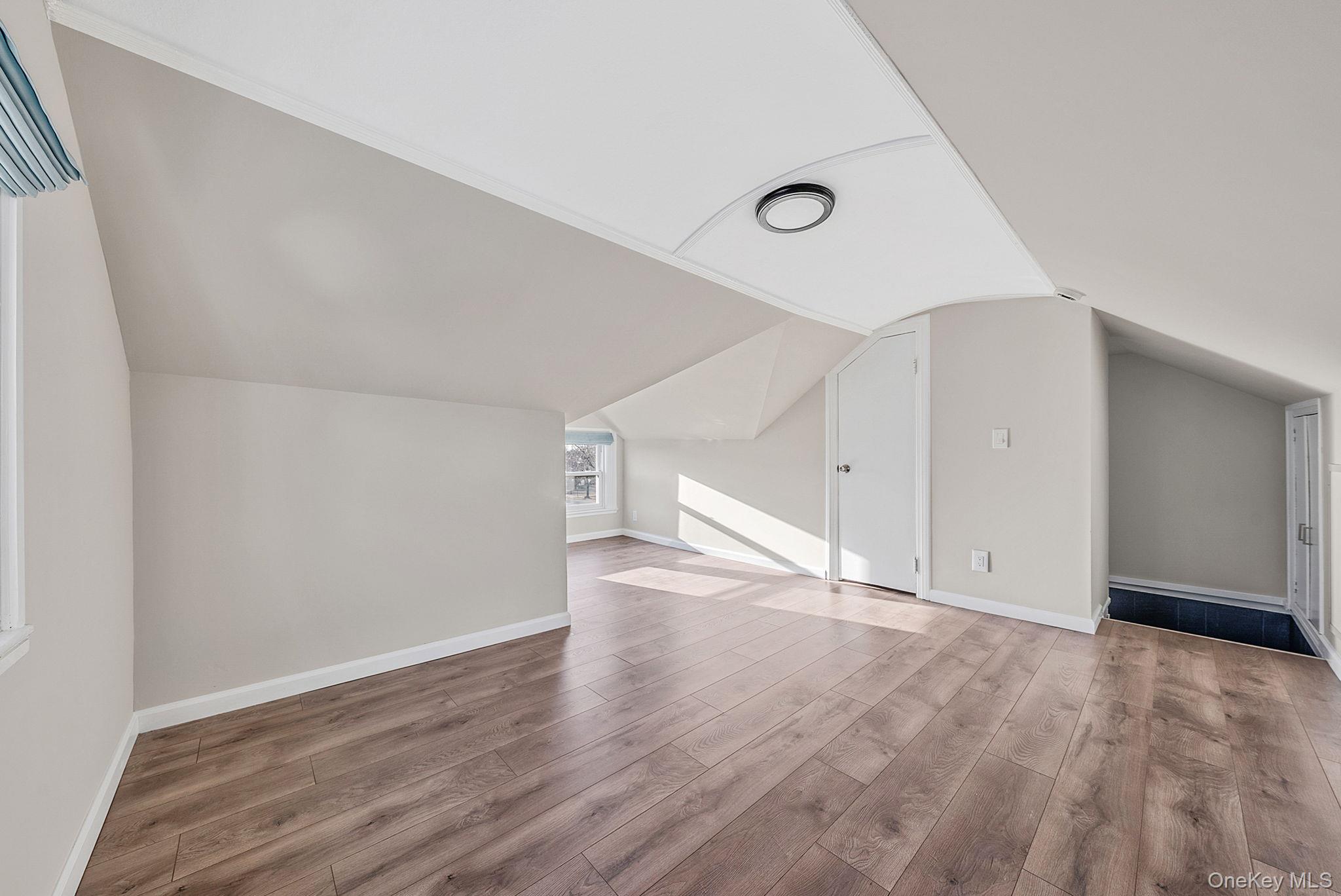 32 Everett – For Sale photo 26
