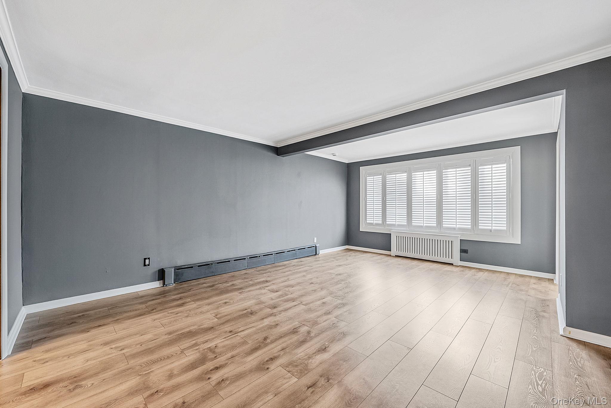 32 Everett – For Sale photo 13