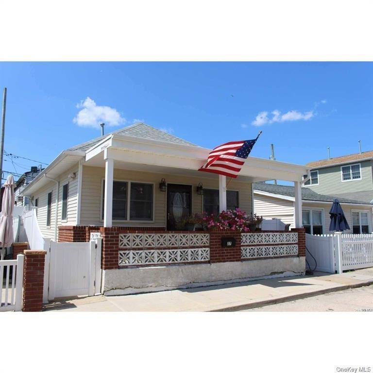 27 Vermont Street – For Rent