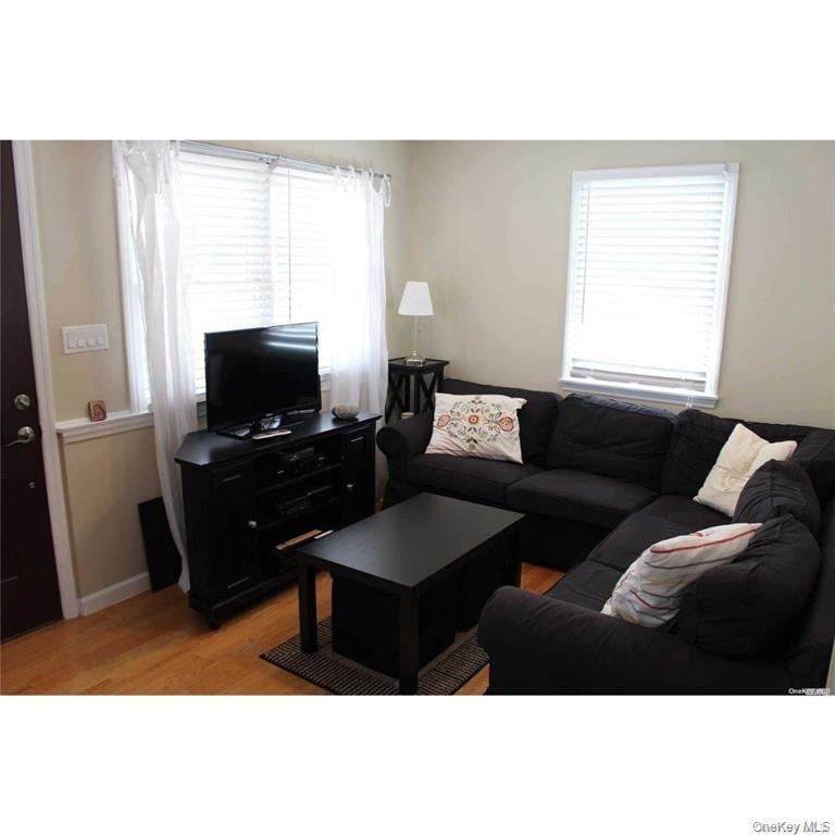27 Vermont Street – For Rent photo 4