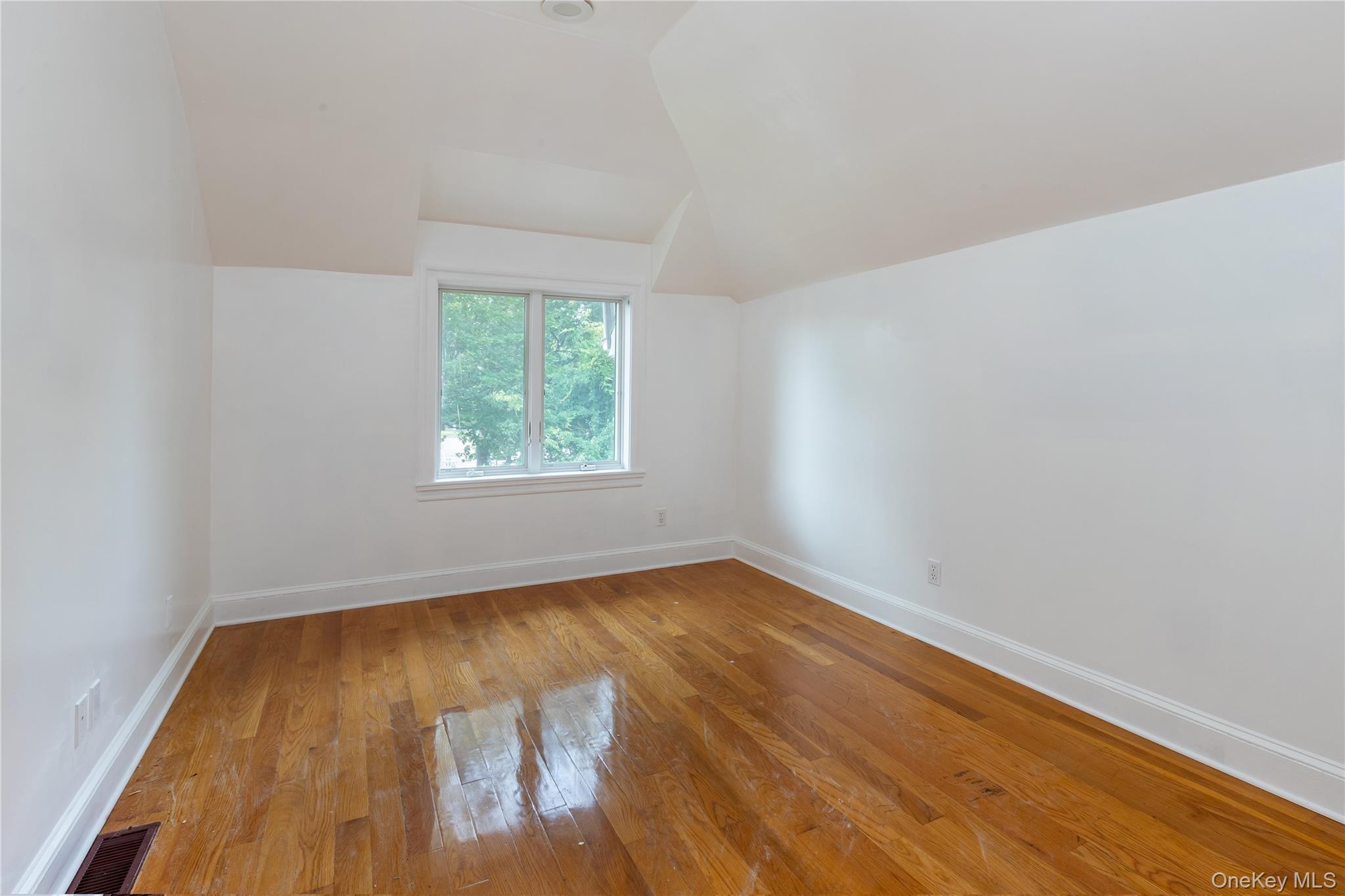 5637 Delafield Avenue – For Sale photo 17
