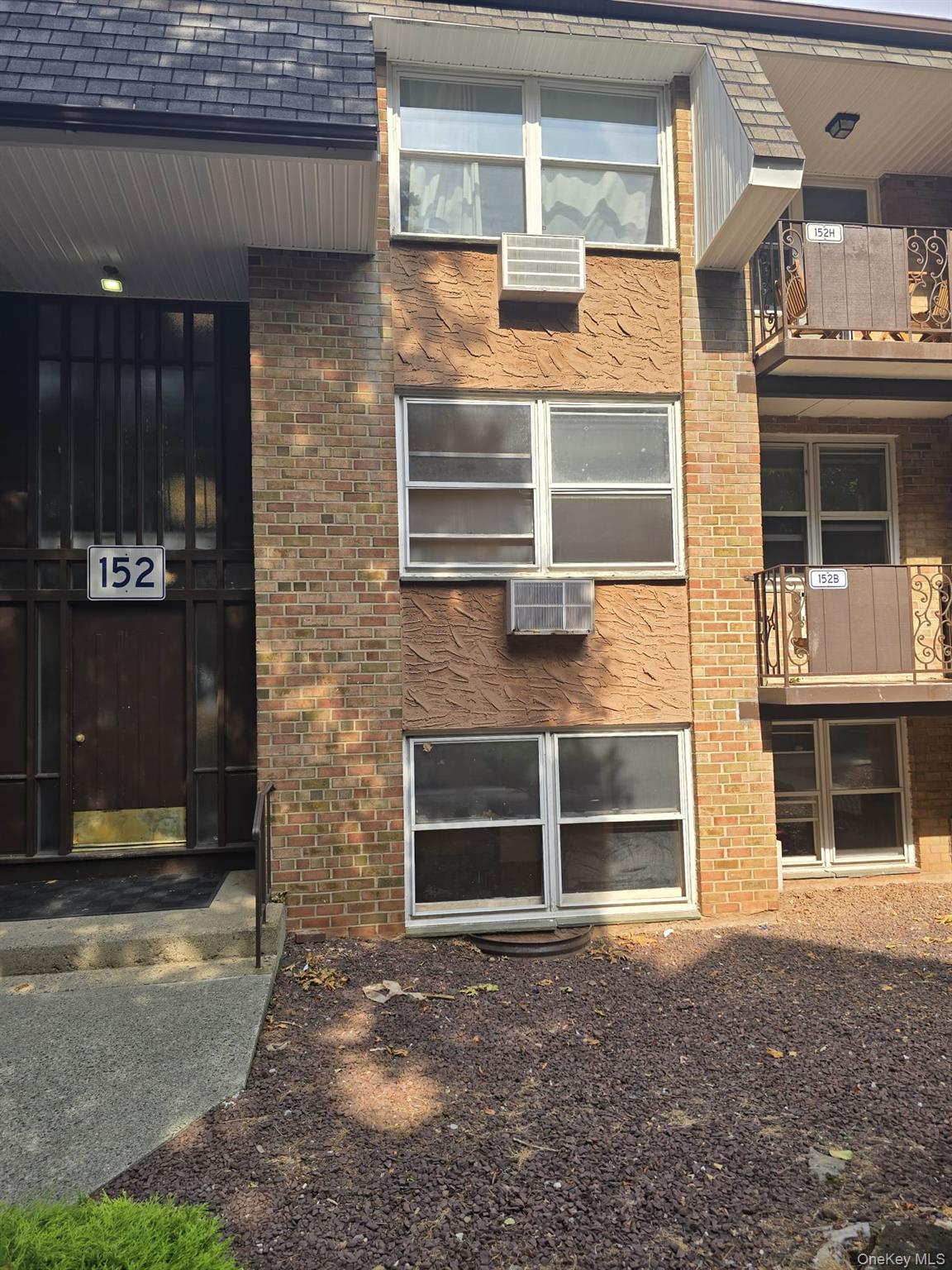 152 Kearsing Parkway, Unit B