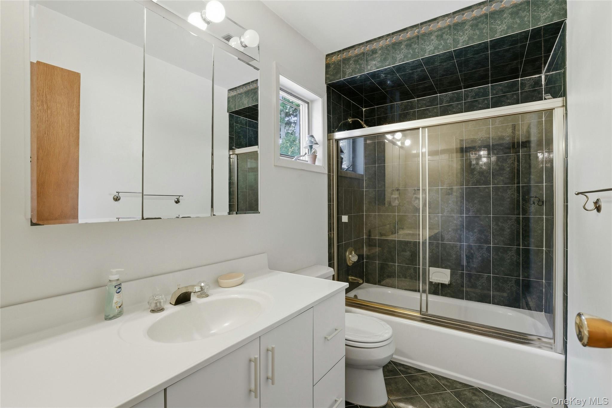 12 Kenny Street – For Sale photo 23