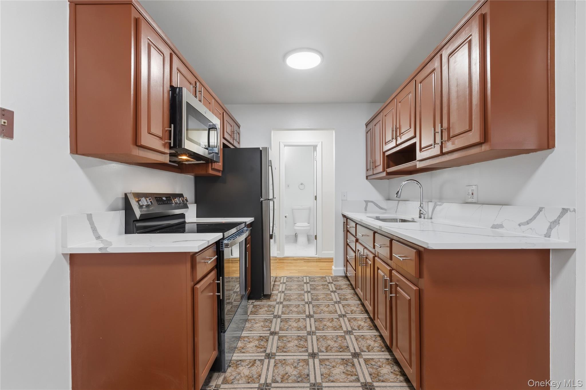 2 Woods End Circle, Unit L photo 8