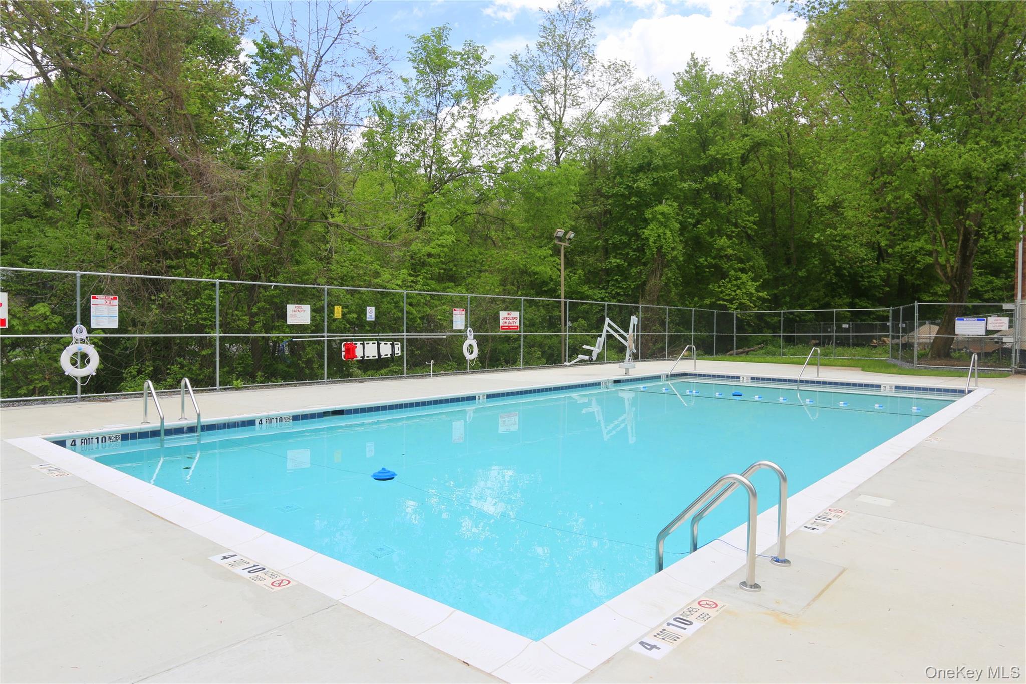 2 Woods End Circle, Unit L photo 17