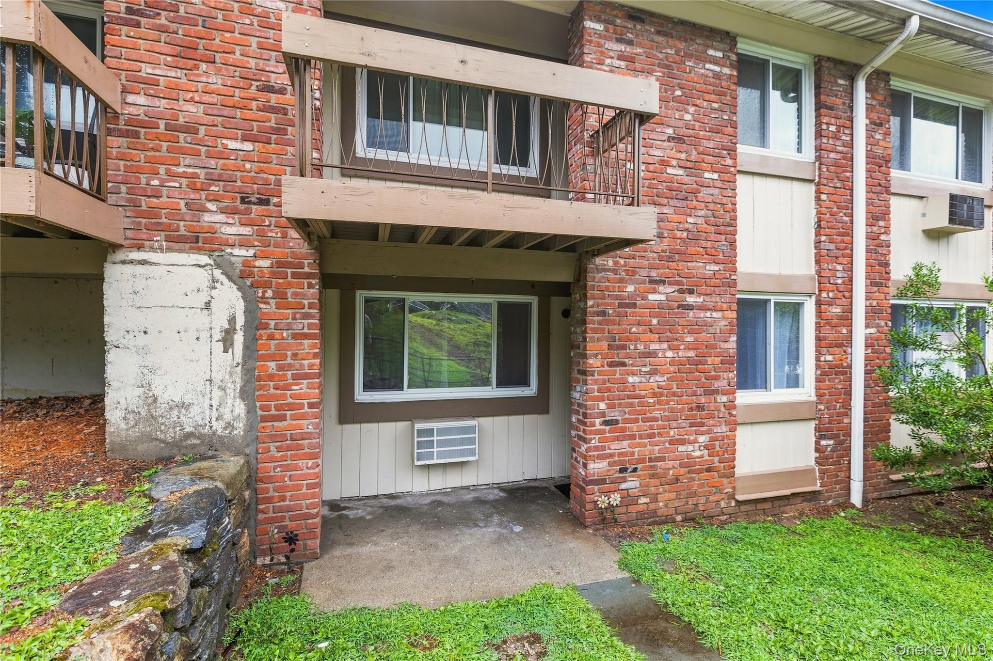 2 Woods End Circle, Unit L photo 2