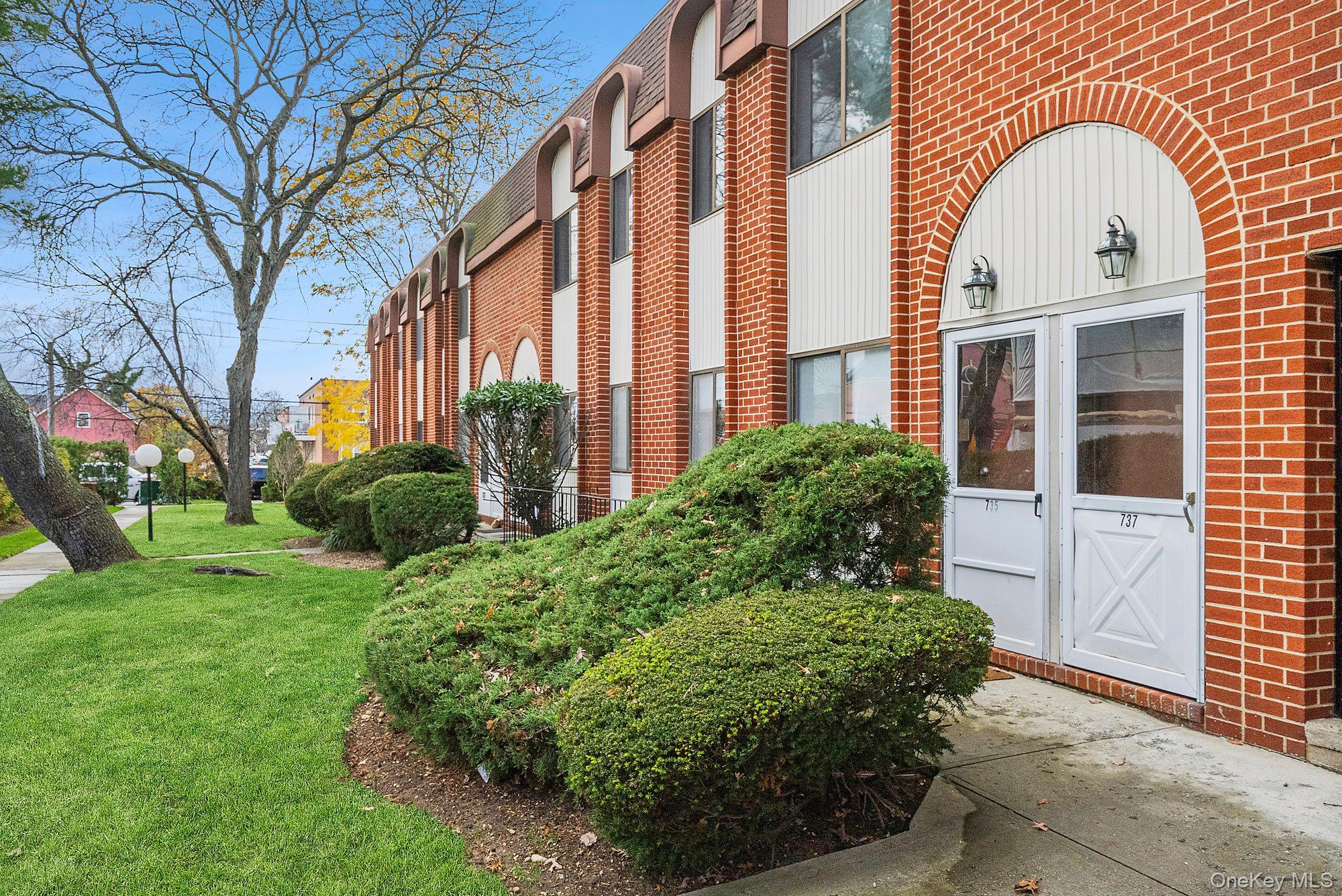 655 Chestnut Street, Unit 2nd Fl photo 2
