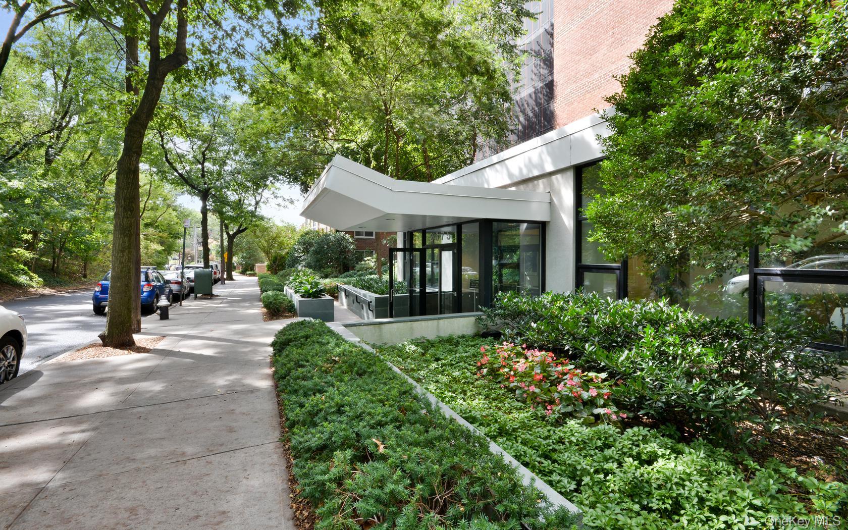 2575 Palisade Avenue, Unit 12AB photo 39