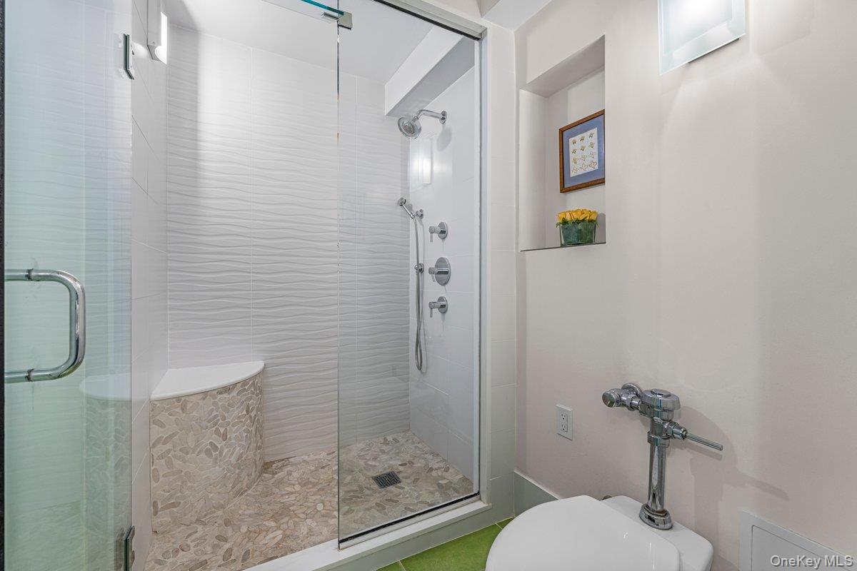 2575 Palisade Avenue, Unit 12AB photo 20
