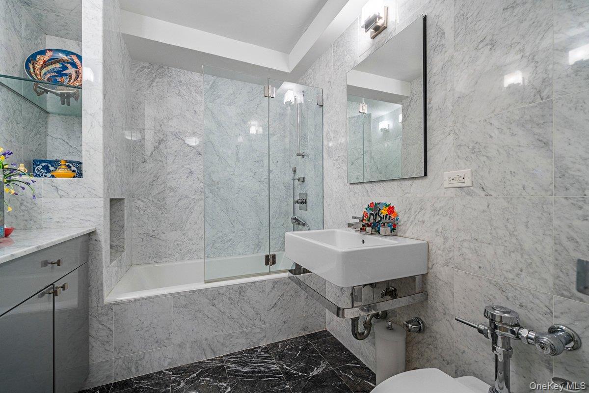 2575 Palisade Avenue, Unit 12AB photo 30