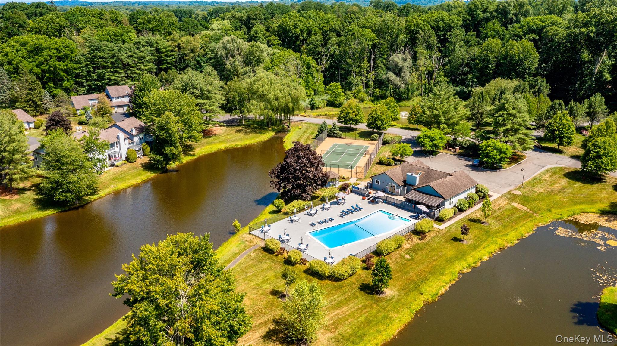 21 Pond Drive W – For Rent photo 33