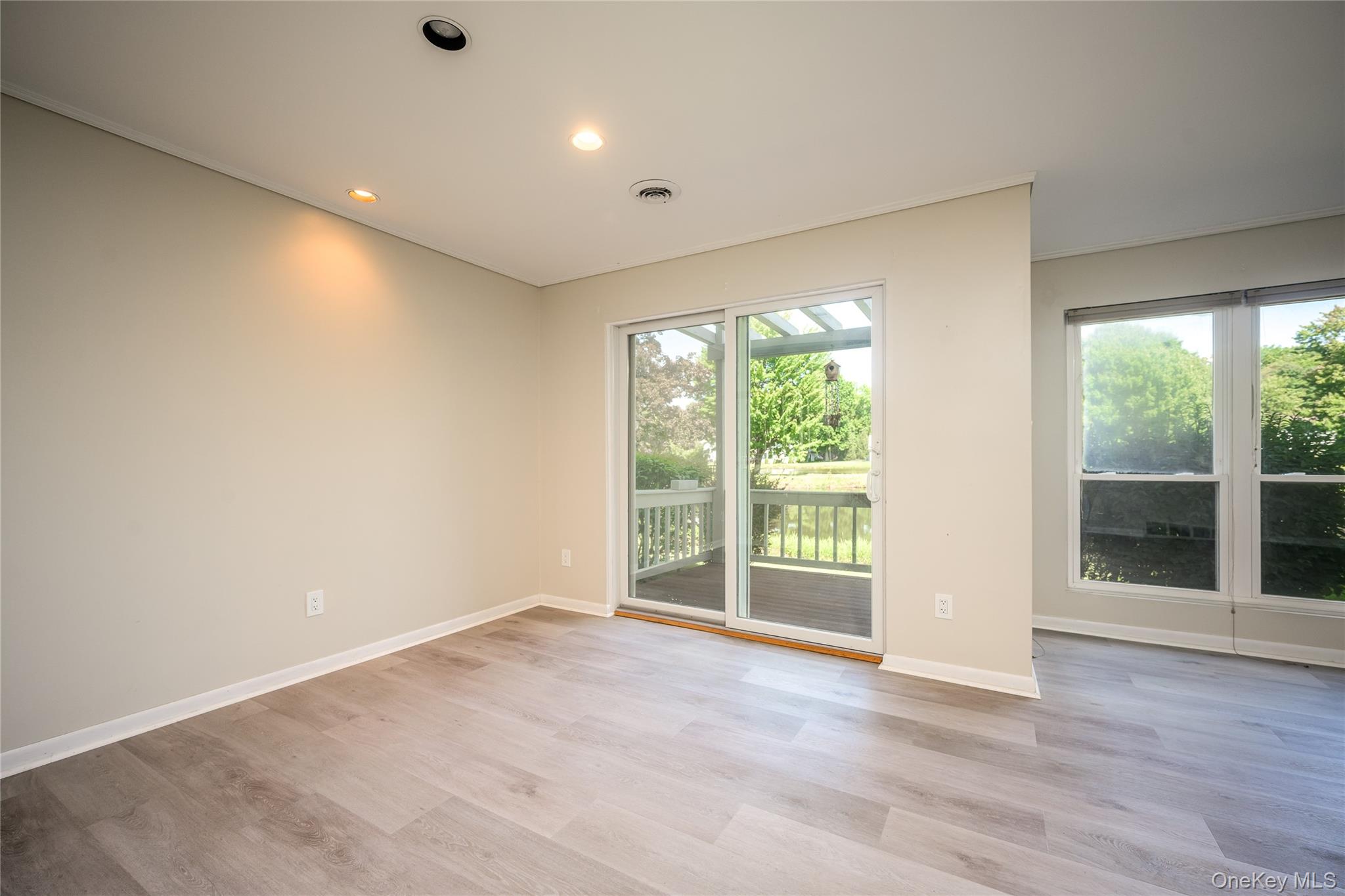 21 Pond Drive W – For Rent photo 15