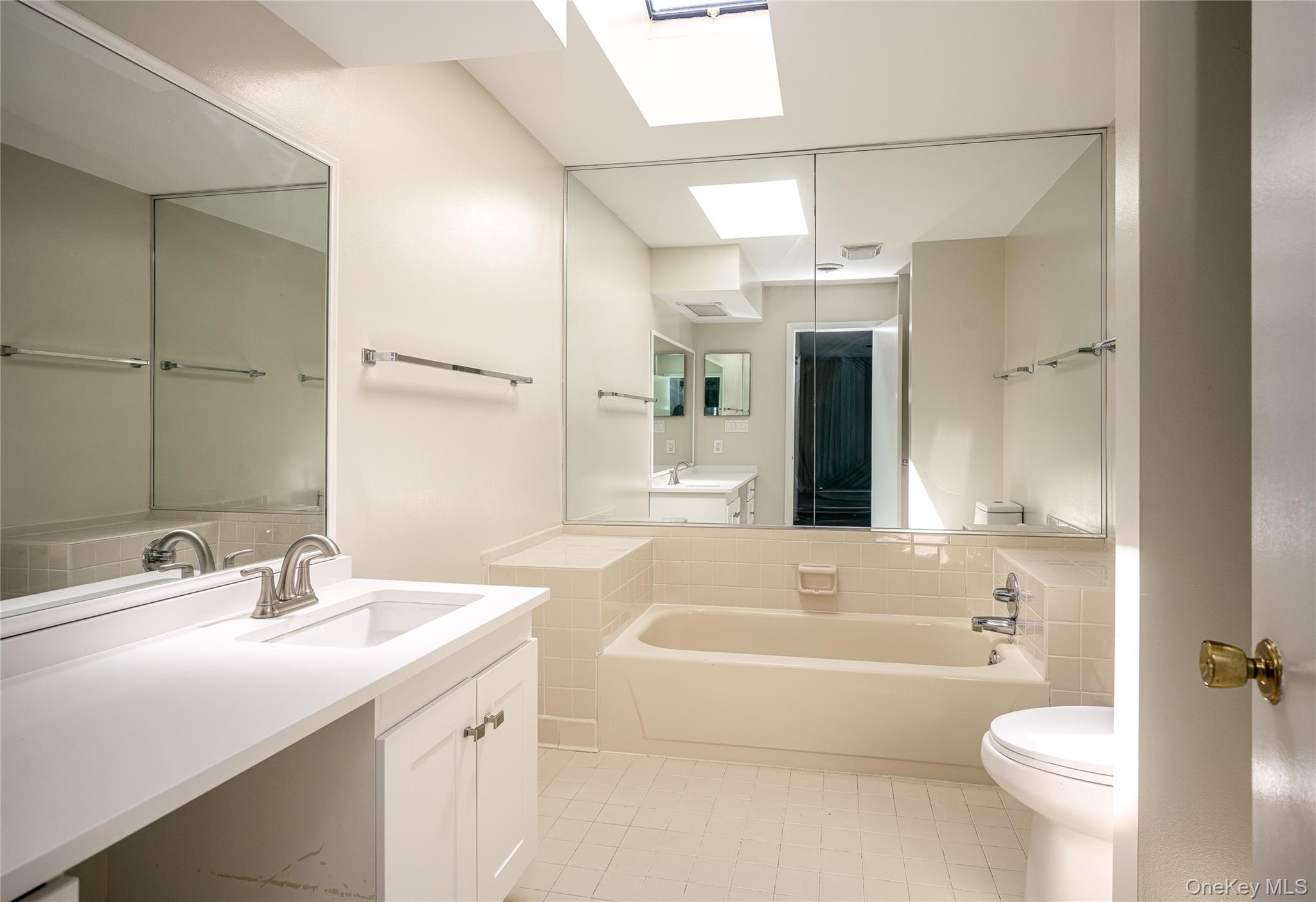 21 Pond Drive W – For Rent photo 14