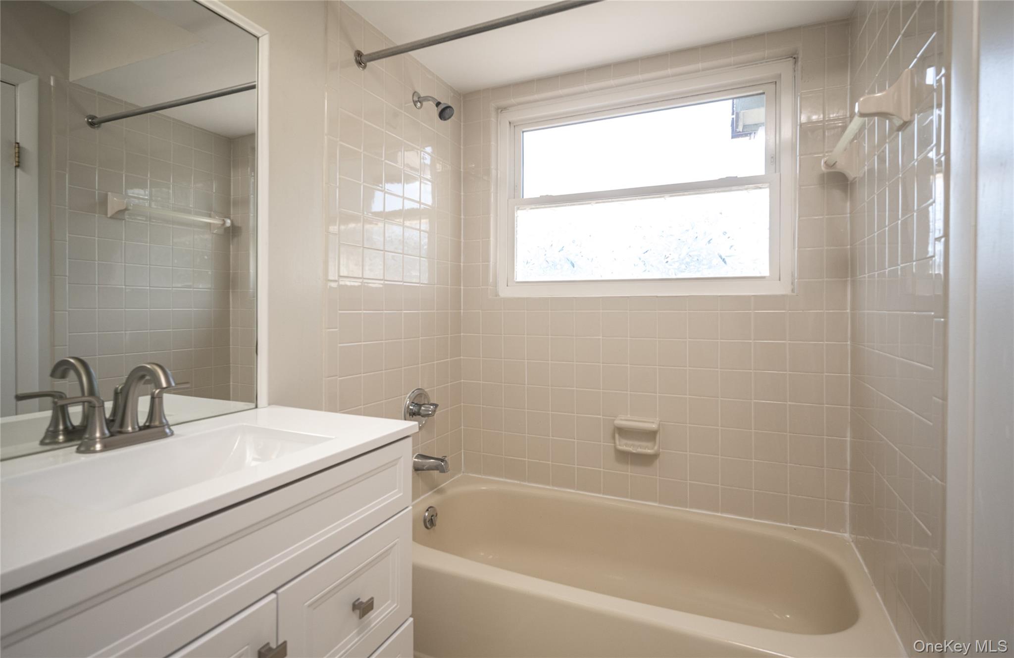 21 Pond Drive W – For Rent photo 24