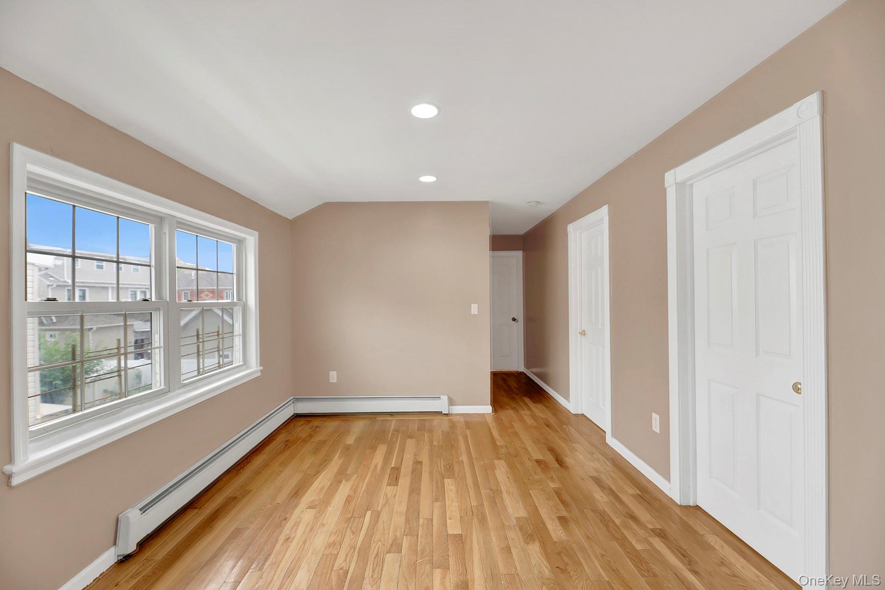 15714 Baisley Boulevard – For Sale photo 22