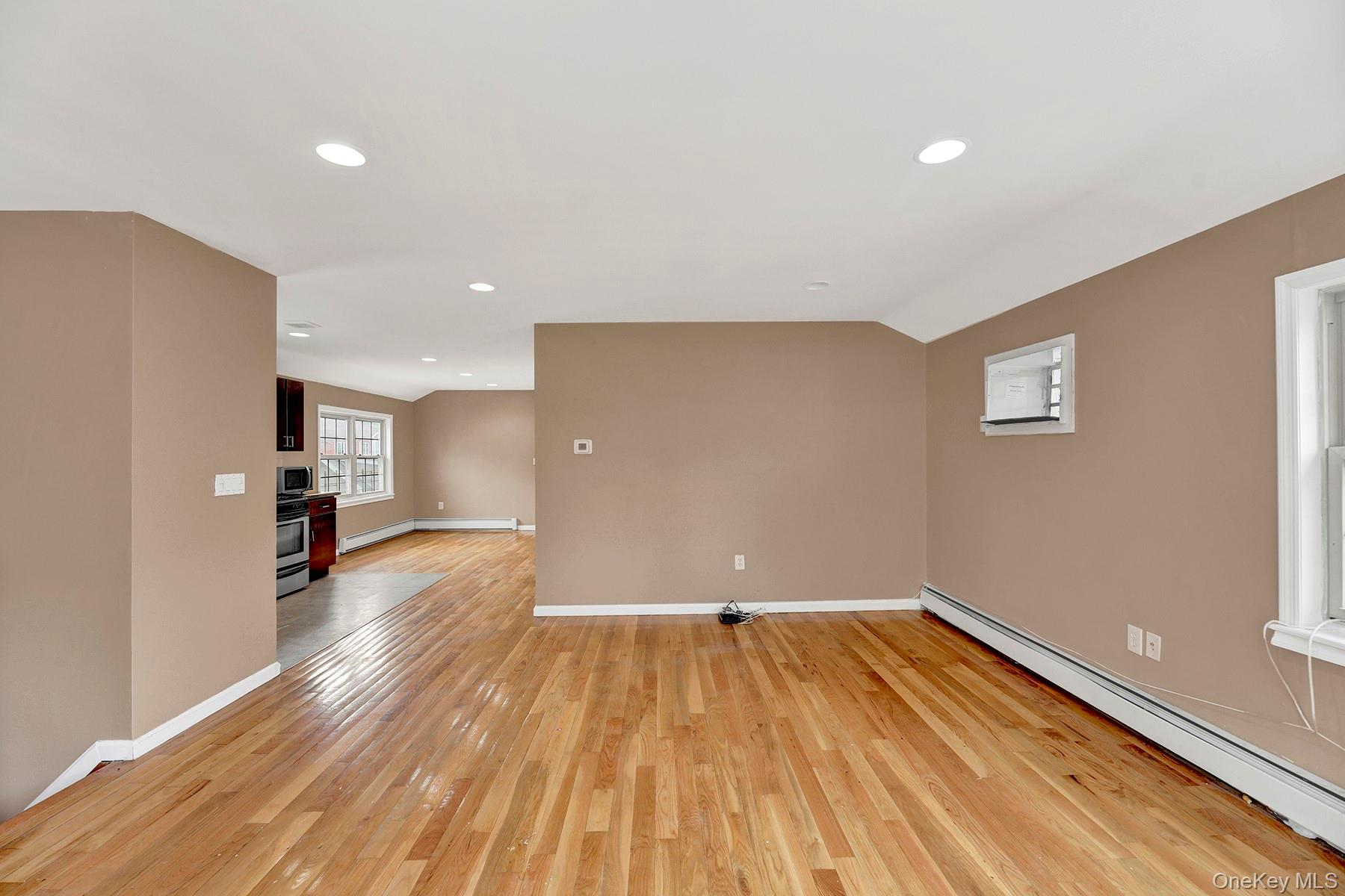 15714 Baisley Boulevard – For Sale photo 19