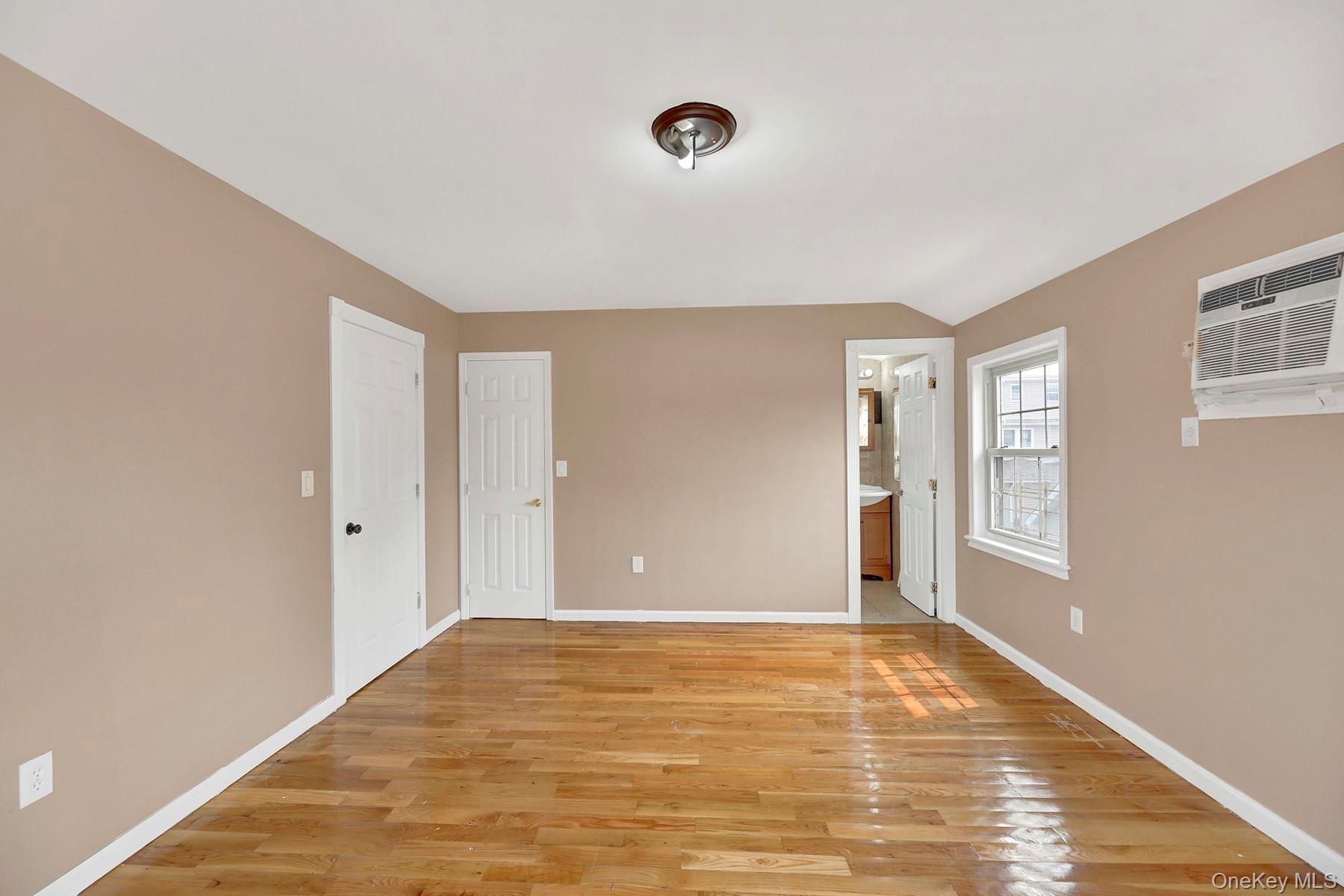 15714 Baisley Boulevard – For Sale photo 24