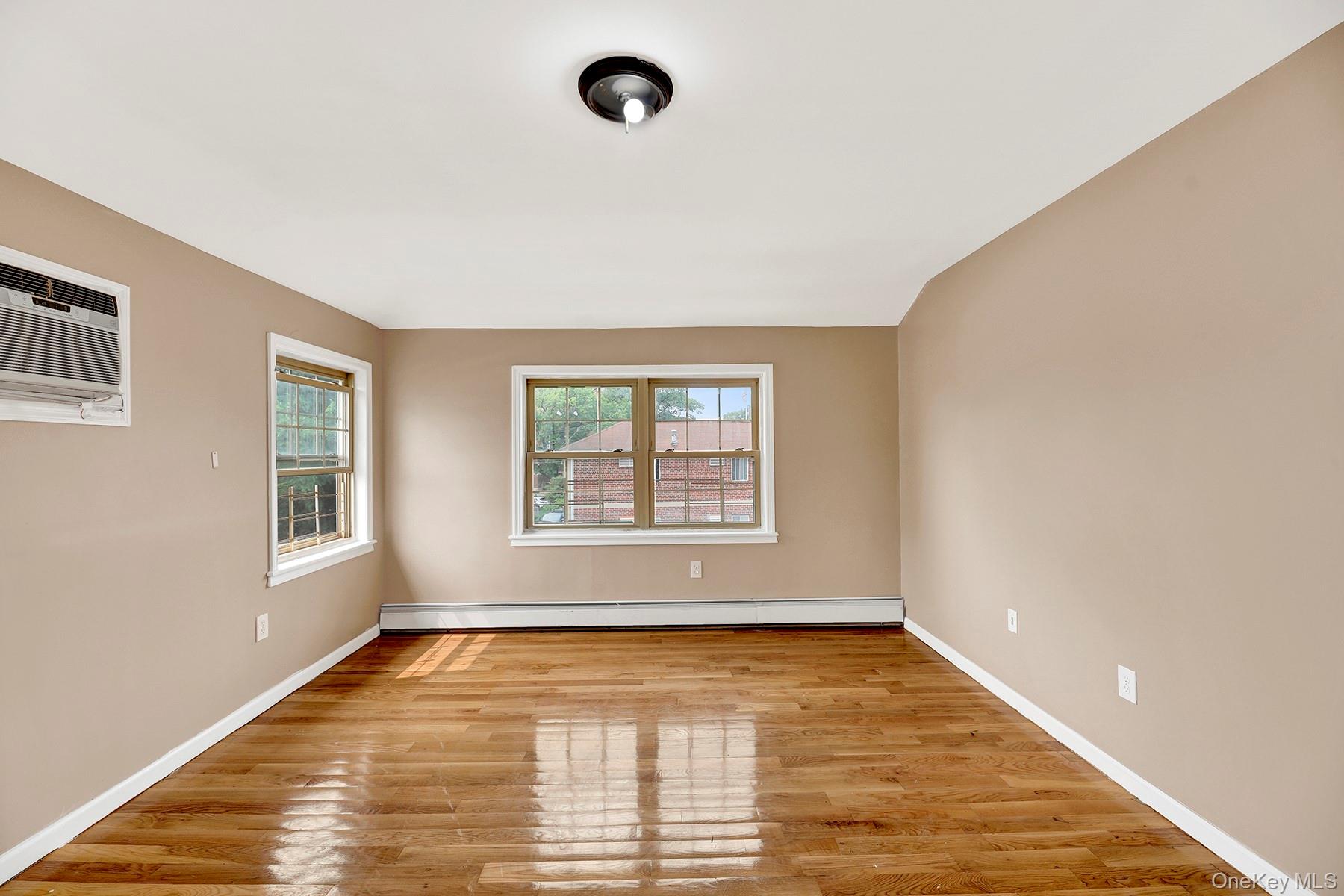15714 Baisley Boulevard – For Sale photo 25