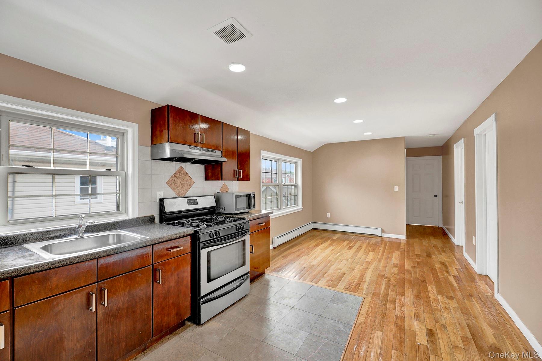 15714 Baisley Boulevard – For Sale photo 20