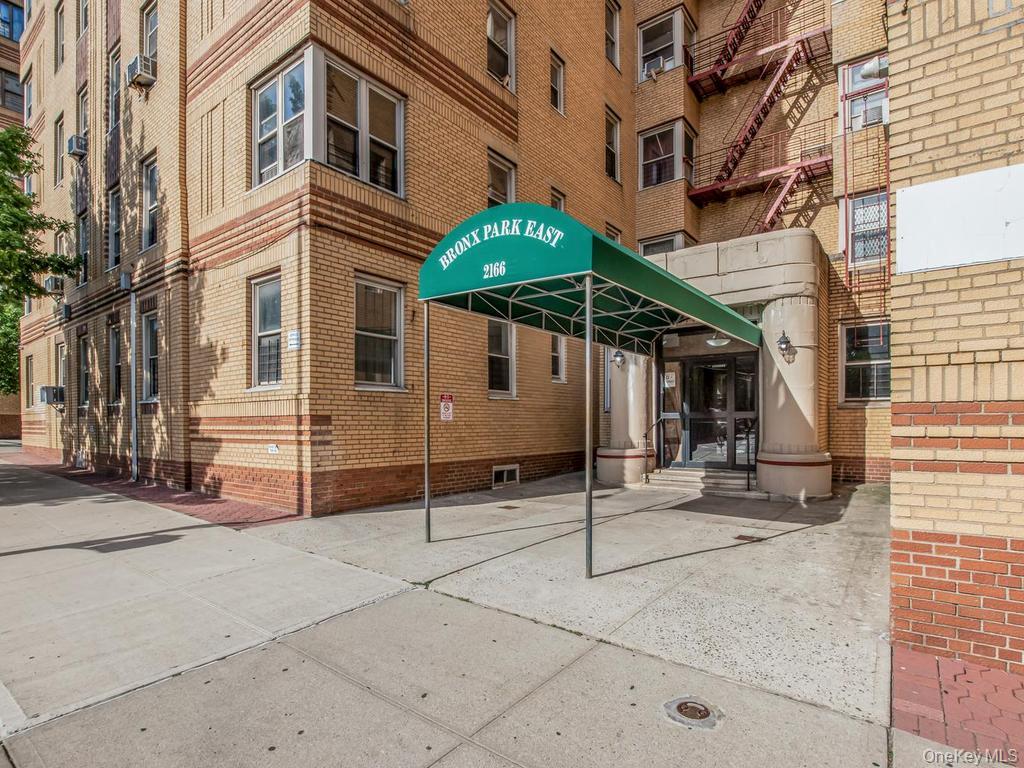 2166 Bronx Park East, Unit 6D