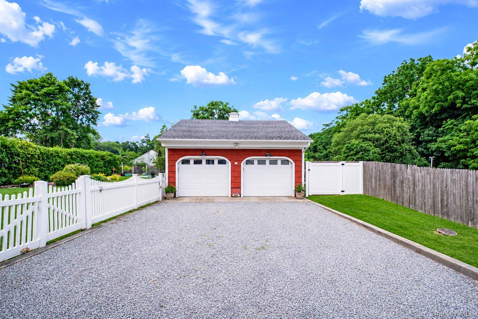 312 Riverside Drive – For Sale photo 4