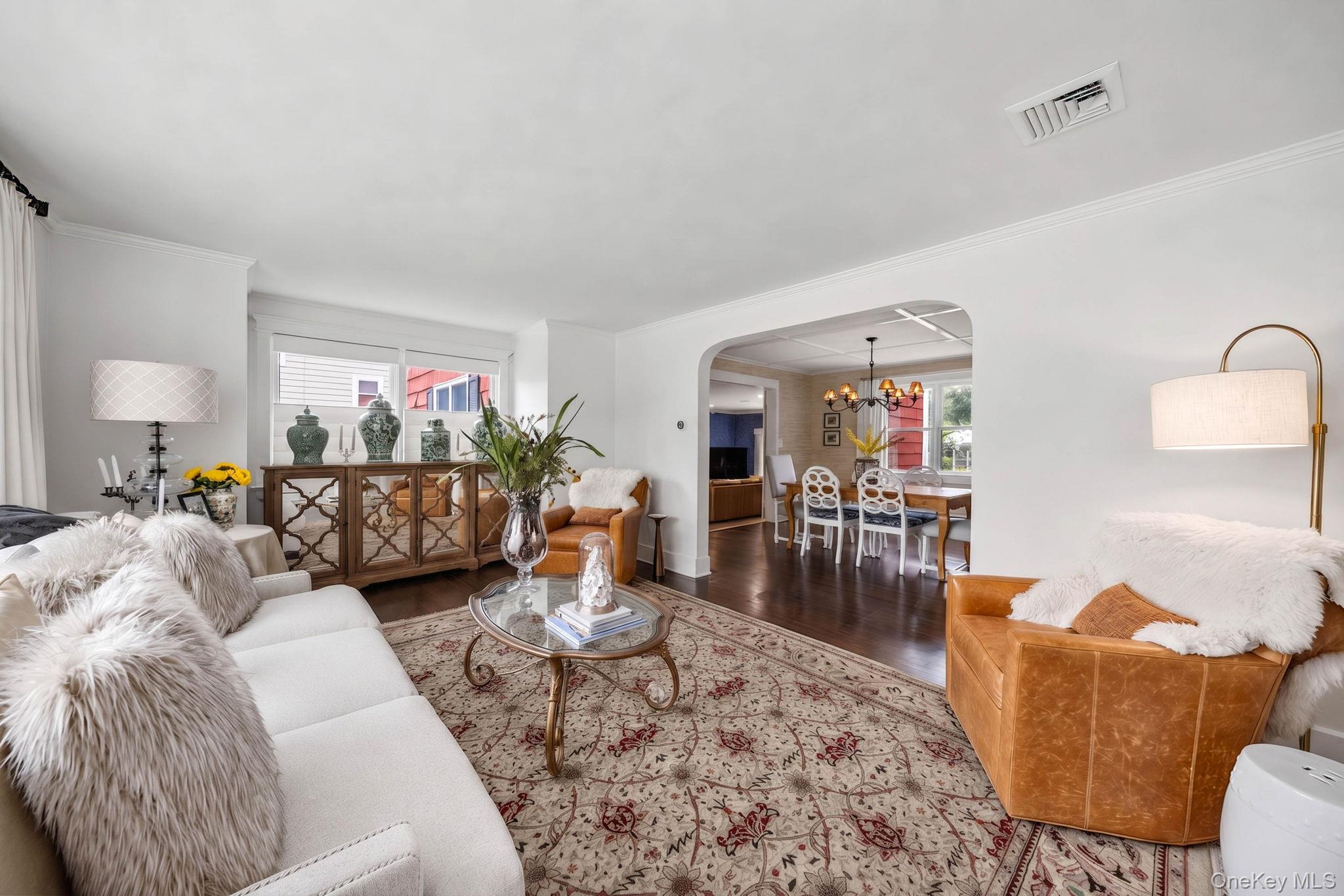 312 Riverside Drive – For Sale photo 6